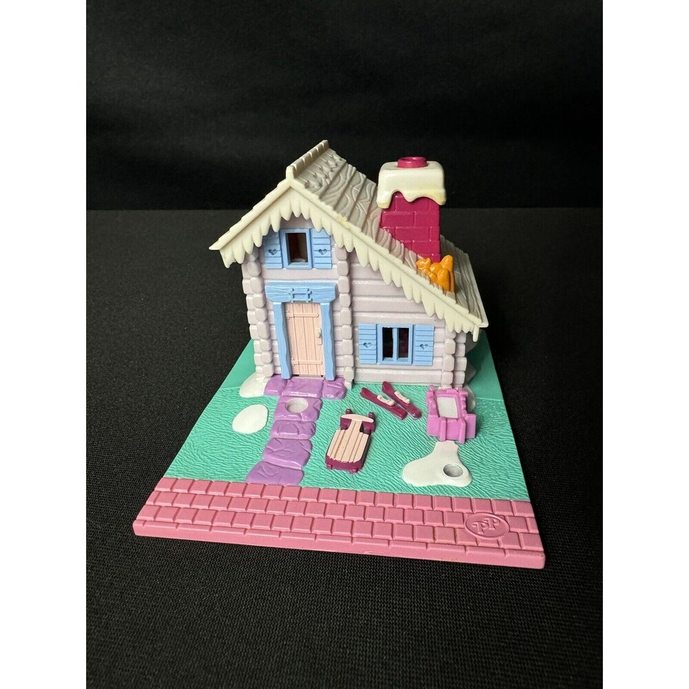 VINTAGE 1993 BLUEBIRD POLLY POCKET SKI LODGE PLAYSET POLLYVILLE 11202 House Only